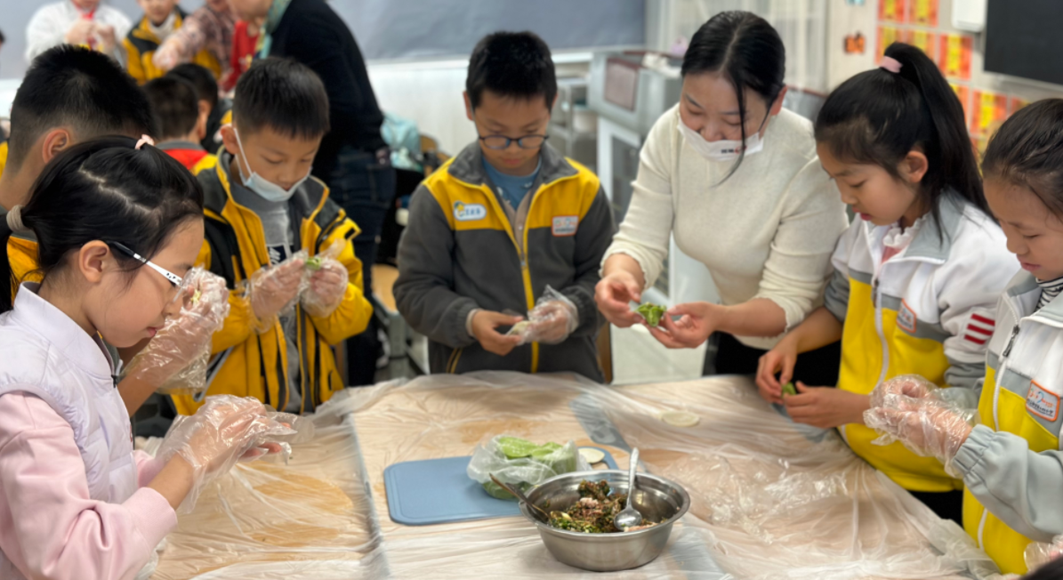 ��ǧ�˽����硱��ůӭ����